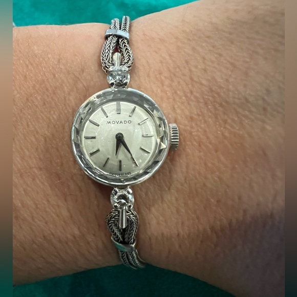 Movado ladies watch - Picture 1 of 16